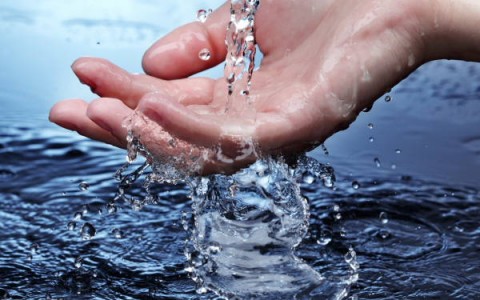 Apa, un element esential pentru viata